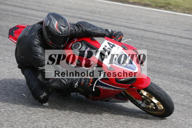 /Archiv-2025/07 19.04.2025 Speer Racing ADR/Gruppe gelb/454